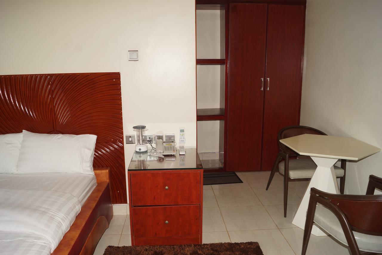 Hotel Ok Kampala Dış mekan fotoğraf